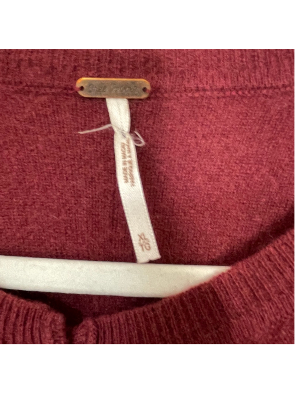 Free People XL Burgundy 100% Cashmere Henley Sweater - Picture 4 of 9